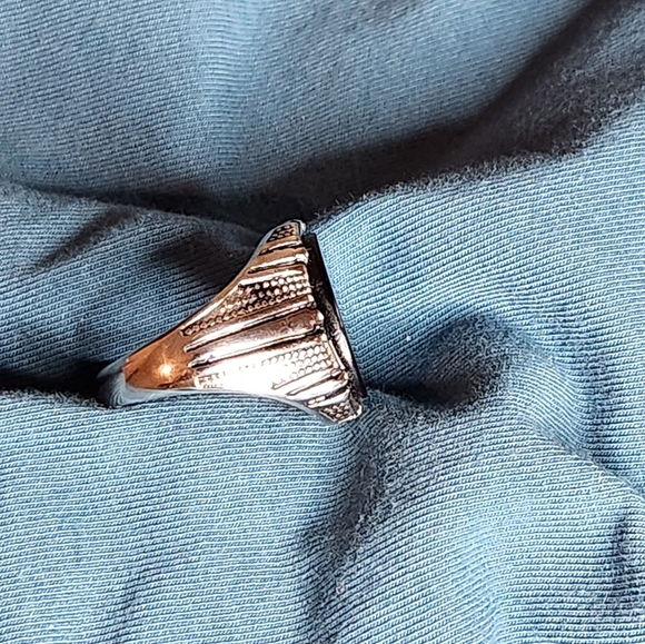 Size 10 stainless black onyx ring. - Picture 2 of 3